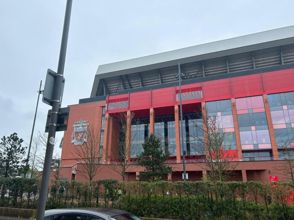 Готель 128 Anfield Road Ліверпуль Екстер'єр фото